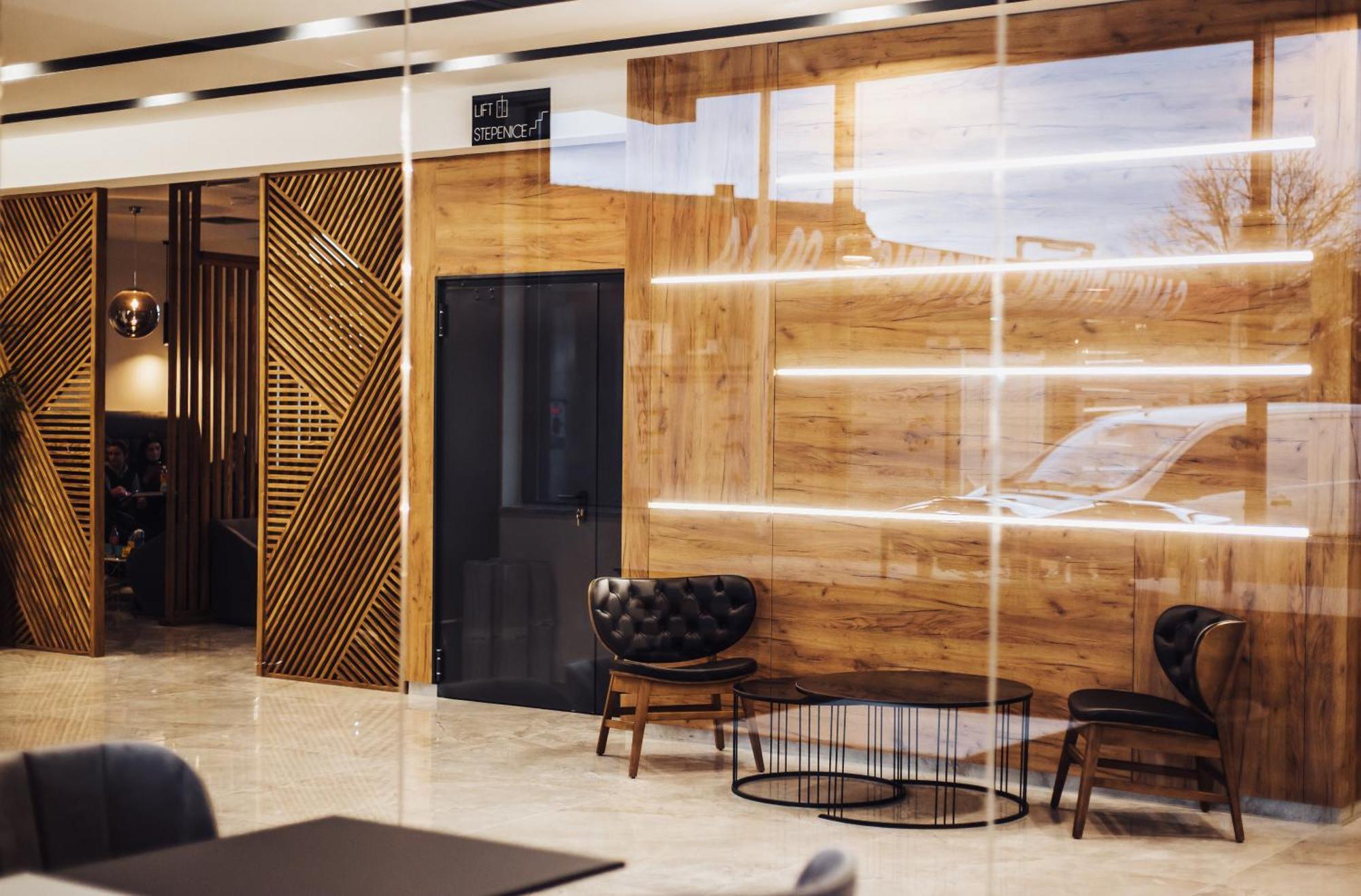 Hotel Brcko Gas Sarajevo Lukavica ภายนอก รูปภาพ
